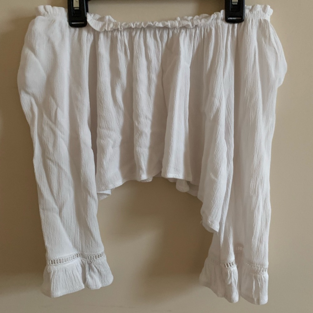 Off-the-shoulder Shirt